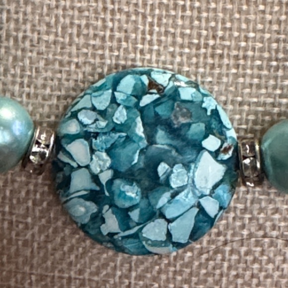 Elegant Blue  turquoise colored Beaded Necklace - Picture 6 of 6